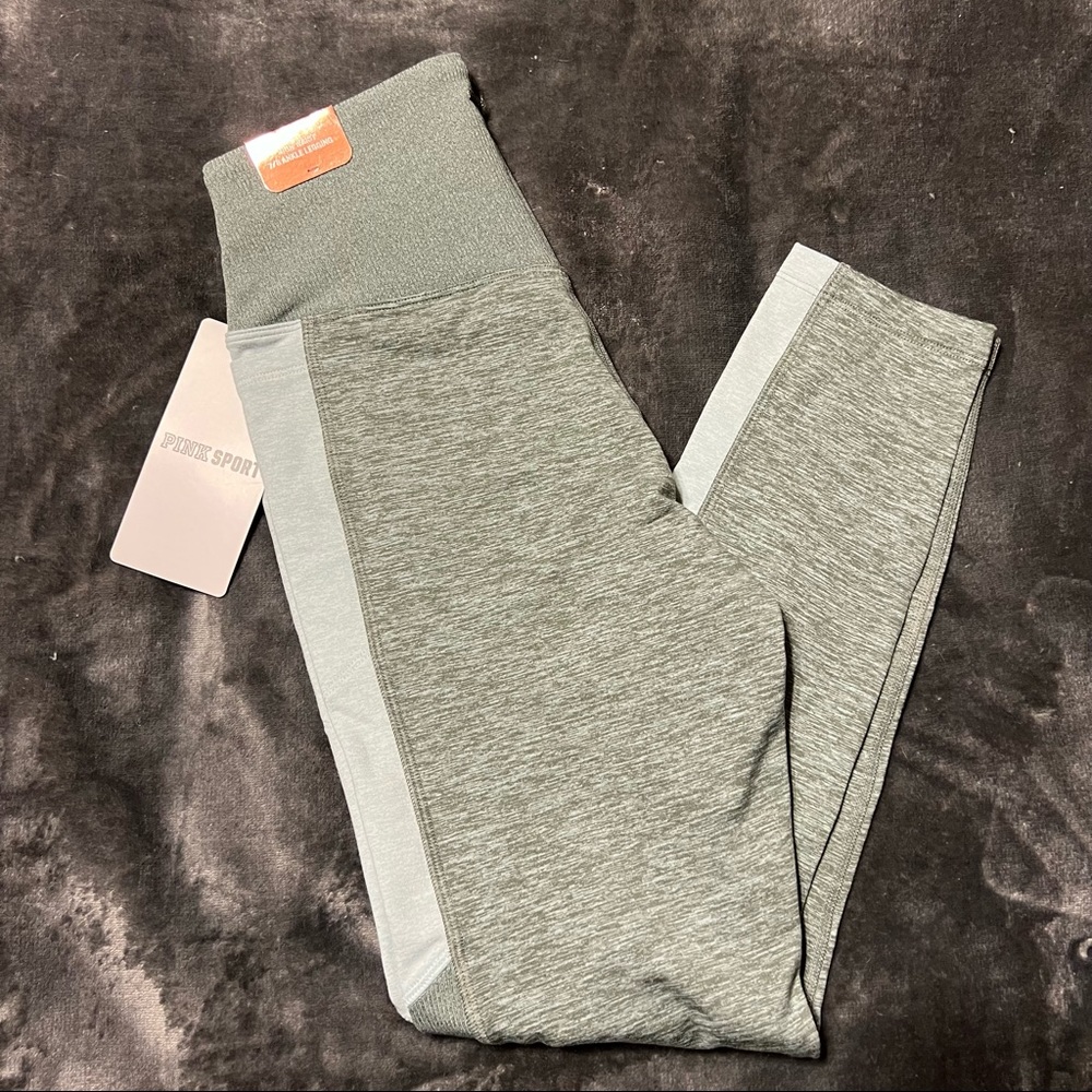 ❗️BN❗️VS PINK Sport 7/8 Leggings